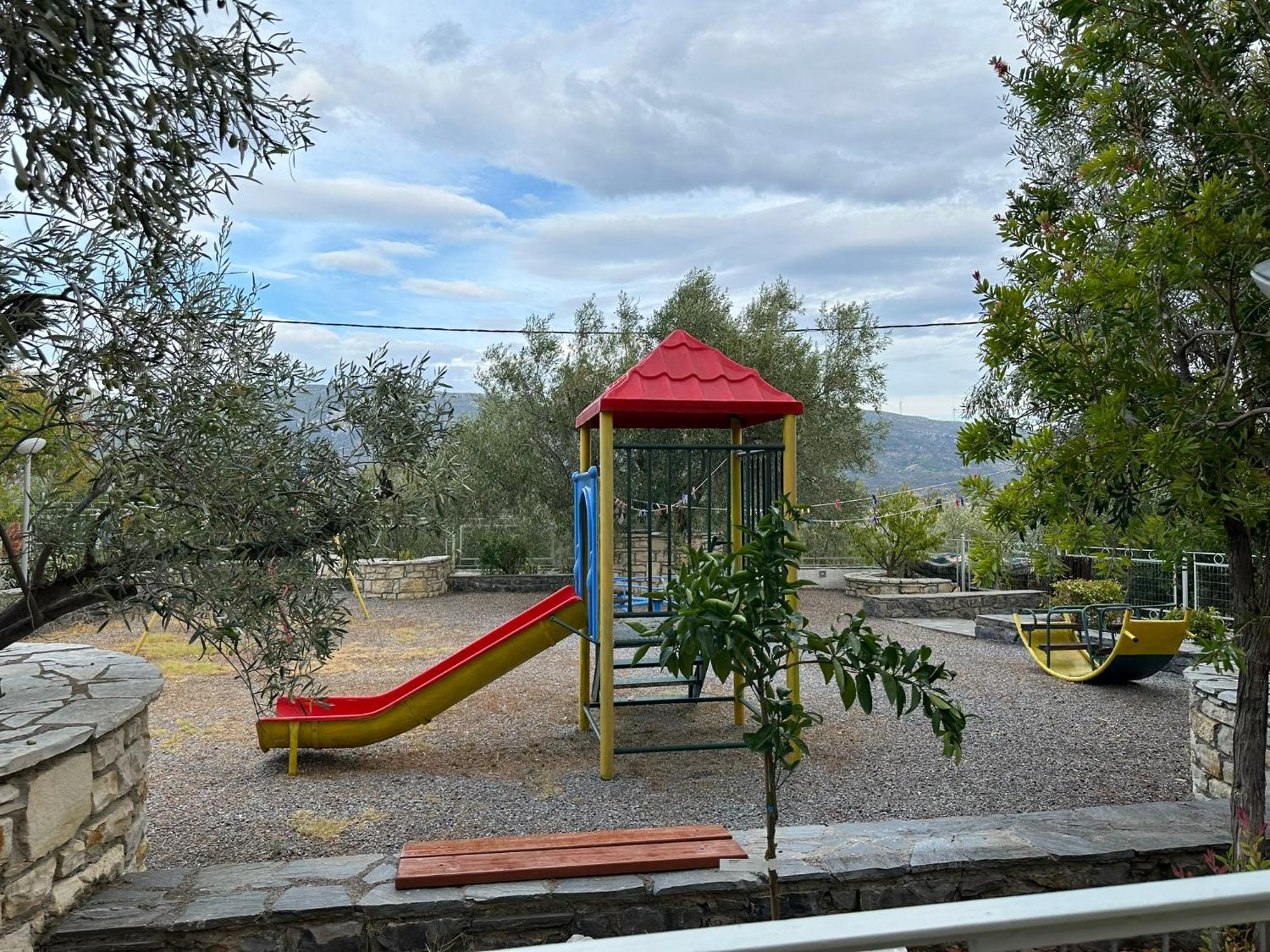 Yimnon Antonia'S Apartments מראה חיצוני תמונה